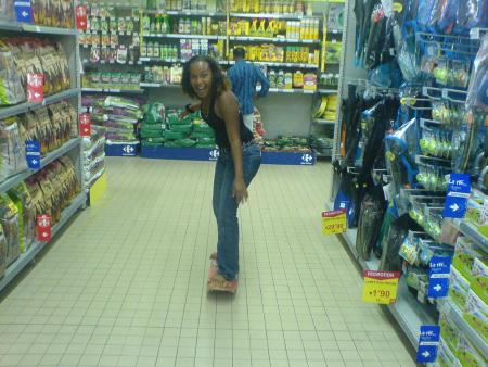 ben la c pounette ki faisai du skate a carrefour